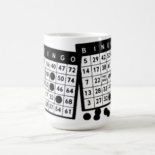 Bingo kaarten chips spel kunst illustratie koffiemok