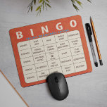Bingo Project Management Edition Muismat<br><div class="desc">De Muismat van de Uitgave van de Uitgave van het Project van Bingo - zoekend naar kantoor cadeauideeën? Kijk niet verder... we hebben je gedekt. Geen saaie vergadering zal ooit hetzelfde zijn met deze hilarische muizenkussens! De illustratie is een de spelkaart van het Jargon met projectbeheer buzzwords die wij elke...</div>