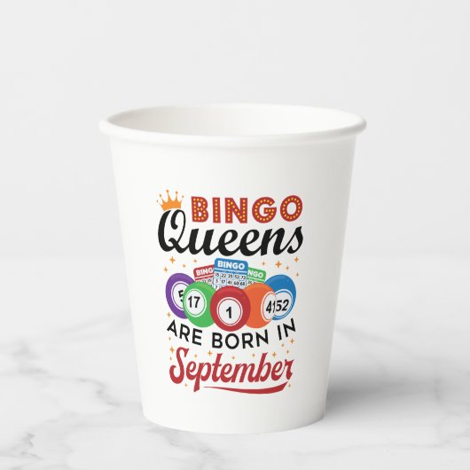 Bingo Queens wordt in september geboren Papieren Bekers (Voorkant)