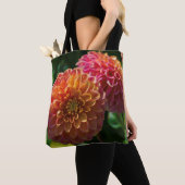 Binnen de Dahlia Garden 1 Tote Bag (Dichtbij)