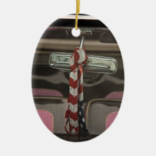 Binnen een rockabilly auto keramisch ornament