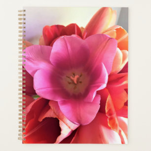 Binnen een roze tulp planner