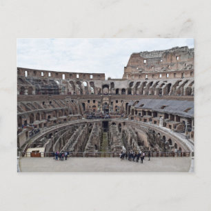 Binnen het Briefkaart van de Romeinse Colosseo