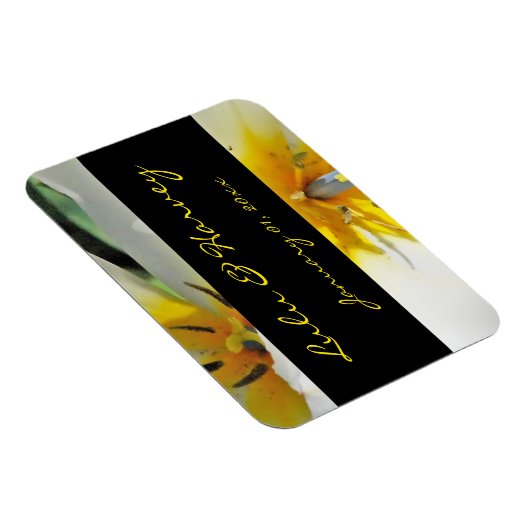 Binnenin White Lilies Personal Wedding Magneet (Rechterzijde)