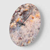 Binnenkomend Surf en zeeschelpen op het eiland San Grote Klok (Hoek)