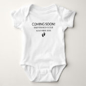 Binnenkort beschikbaar Aankondiging van aangepaste Romper (Voorkant)