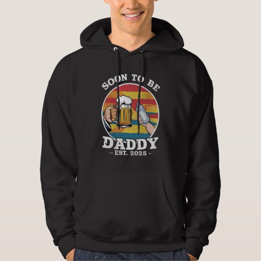 Binnenkort Daddy 2025 Eerste keer Daddy 2025 Retro Hoodie (Voorkant)