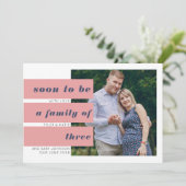 Binnenkort fototekst blok nasie Roze Zwangerschap Aankondiging (Staand voorkant)