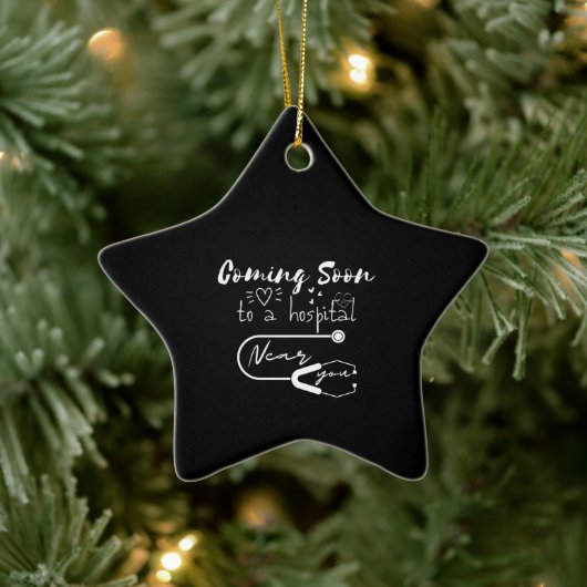 Binnenkort in een ziekenhuis in de buurt. keramisch ornament (Boom)