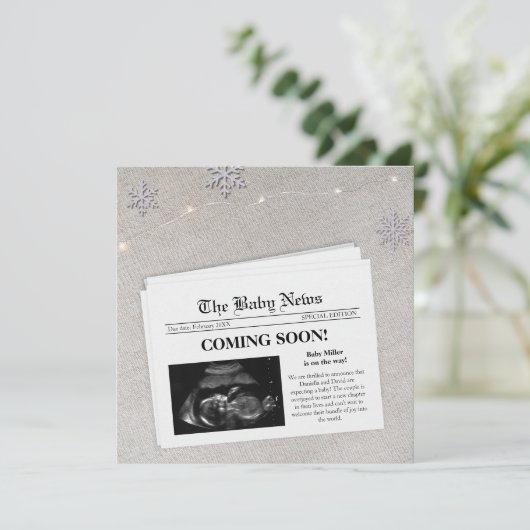 Binnenkort krantenfoto Winterzwangerschap Aankondiging (Staand voorkant)