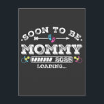 Binnenkort Moedertje 2025 Laden Briefkaart<br><div class="desc">Binnenkort Moedertje 2025 Laden Bevorderd tot Moeder Grappige Crew Grafisch ontwerp Cadeau Standaard Postkaart Klassieke Collectie.</div>