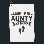 Binnenkort vader 2023 Funny New Born Baby Gift Golfhanddoek<br><div class="desc">grappig,  familie,  baby,  aankondiging,  cadeau,  zwangerschap,  man,  vrouw,  verjaardag,  vader</div>