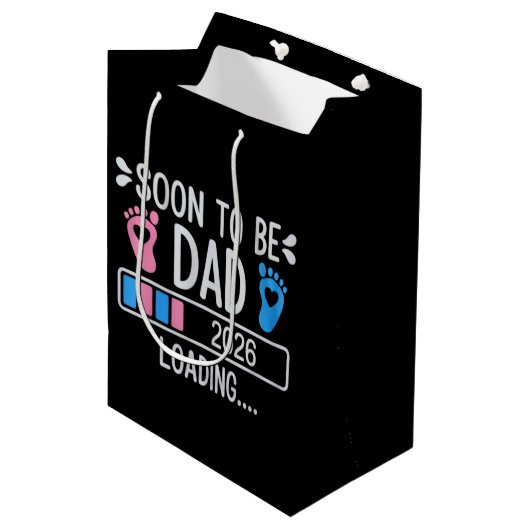 Binnenkort Vader 2026 Zwangerschapsaankondiging in Medium Cadeauzakje (Voorkant Gekanteld)