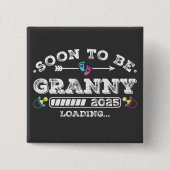 Binnenkort wordt Granny 2025 Loading Square Button (Voorkant)
