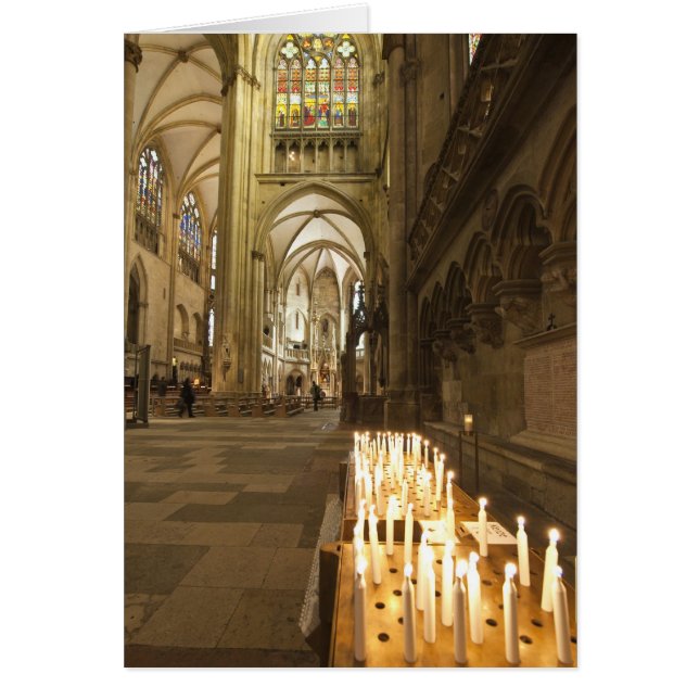 Binnenlandse Zaken van de Sint-Peter-kathedraal in (Voorkant)