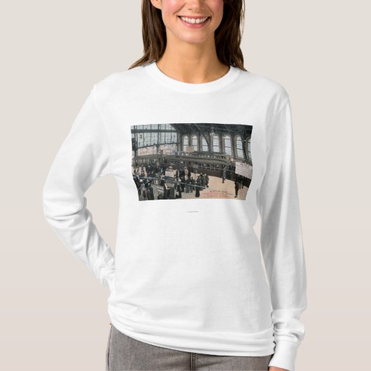 Binnenste Uitzicht van het Sullivan Square-station T-shirt (Voorkant)