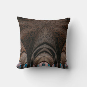 Binnenzijde van bruin en zwart hout kussen