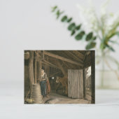 Binnenzijde van de barrière met een Maid Churning  Briefkaart (Staand voorkant)