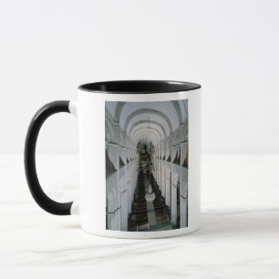 Binnenzijde van de kathedraal, begonnen in 1078 mok