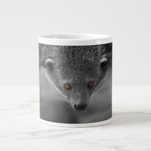 Binturong die naar je kijkt grote koffiekop (Voorkant)