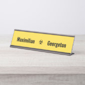 Biohazard Symbols - Zwart op een gele achtergrond Bureau Naambordje (Voorkant)