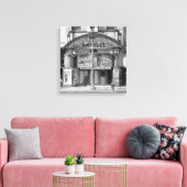 Bioscoop The Empress, 1939 Canvas Afdruk (Insitu (Woonkamer))