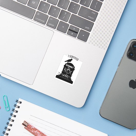 Bird logo vinyl sticker! sticker (Laptop met iPhone)