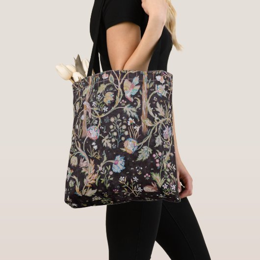 Bird & Rabbit in The Flower Garden, William Morris Tote Bag (Dichtbij)