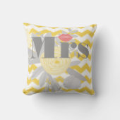 Birde Mrs Lips Grey Peach and Yellow Zig Zag Kussen (Voorkant)