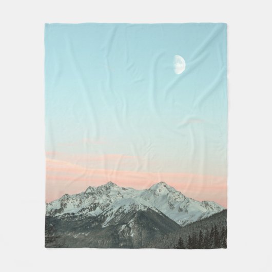 BIRD'S EYE VIEW OF MOUNTAIN PEAKS UNDER BLUE SKY FLEECE DEKEN (Voorkant)