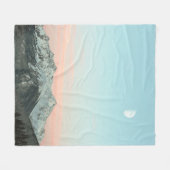 BIRD'S EYE VIEW OF MOUNTAIN PEAKS UNDER BLUE SKY FLEECE DEKEN (Voorkant (Horizontaal))