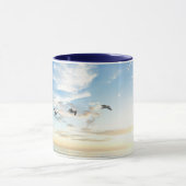 Birds in flight over the ocean mok (Midden)