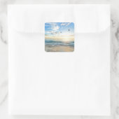 Birds in flight over the ocean vierkante sticker (Tas)