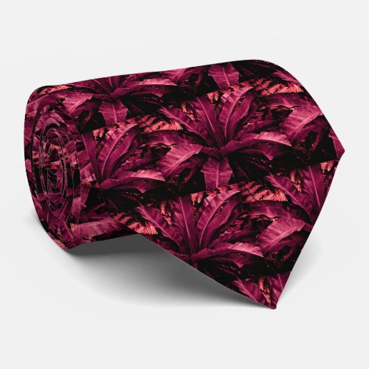 Bird's Nest Fern Necktie - Raspberry Stropdas (Opgerold)