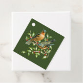  Birds op een Holly Branch Christmas Gift Label (In situ)