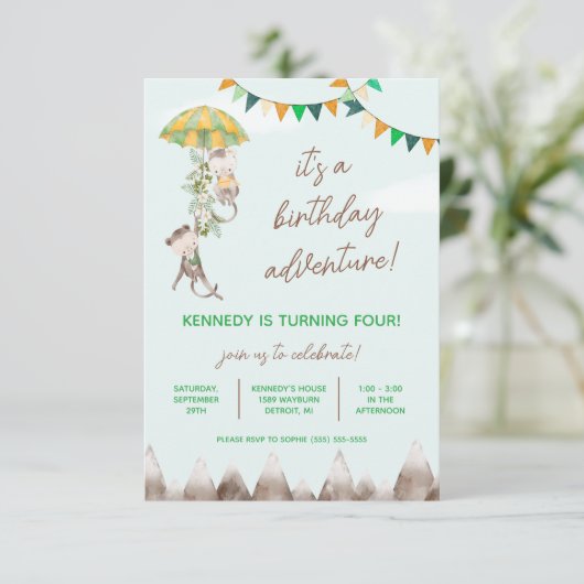 Birthday-avontuur, apen, bergen, Birthday Kaart (Staand voorkant)