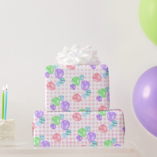 Birthday-ballonnen op roze gingham cadeaupapier (Feestgeschenken)
