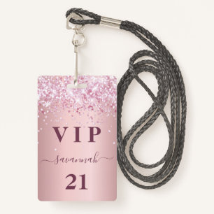 Birthday blush roze glitter stofnaam vip badge