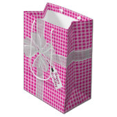 Birthday Bow op Gingham Medium Cadeauzakje (Voorkant Gekanteld)