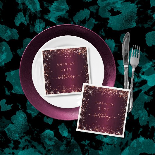 Birthday burgundy roos Gold Name script Servet