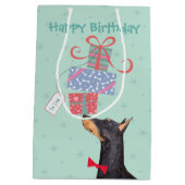 Birthday Cadeaus Doberman Medium Gift Bag Cadeauzakje (Achterkant)