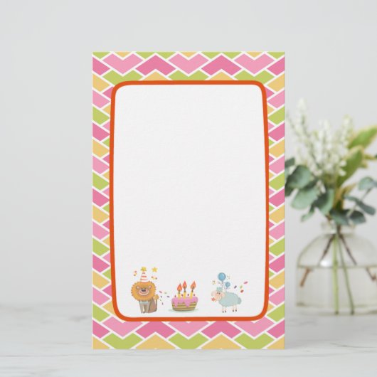 Birthday Cake with Party Lion and Balloon Sheep Briefpapier (Staand voorkant)
