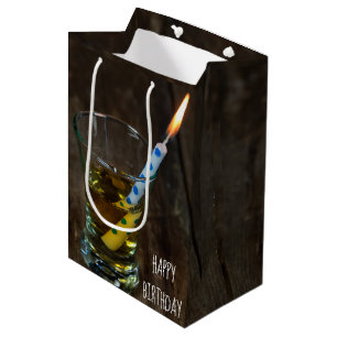 Birthday Candle in Whiskey Medium Cadeauzakje