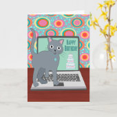 Birthday Cat Typing on Laptop Kaart (Gele Bloem)