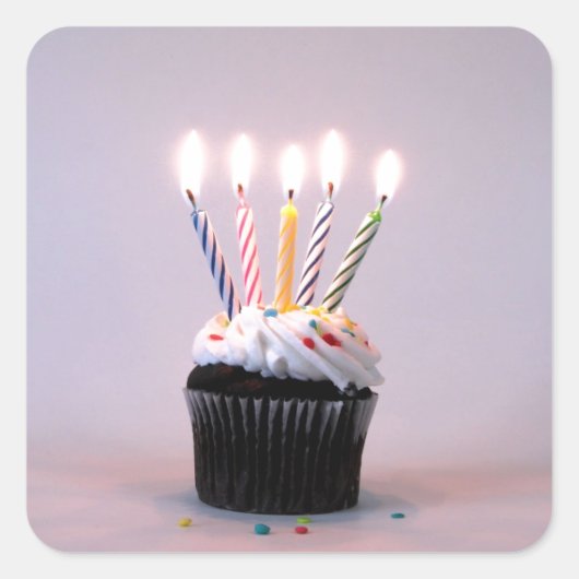 Birthday Cupcake met kaarsen Vierkante Sticker (Voorkant)