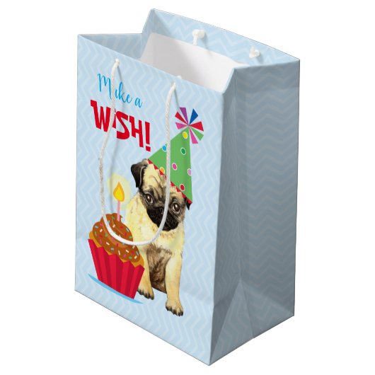 Birthday Cupcake Pug Medium Gift Bag Medium Cadeauzakje (Achterkant Gekanteld)