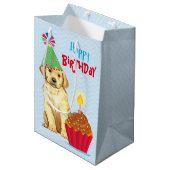 Birthday Cupcake Yellow Lab Medium Cadeauzakje (Voorkant Gekanteld)
