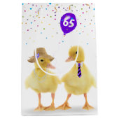 Birthday Ducklings met 65th Birthday Balloon Medium Cadeauzakje (Voorkant)