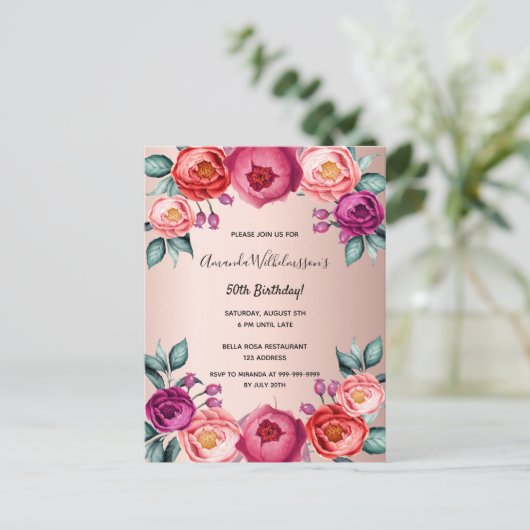 Birthday floral blush roze paarse uitnodiging (Staand voorkant)