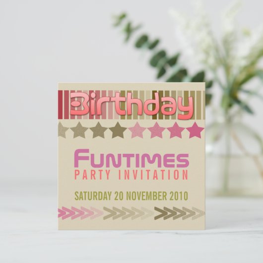 Birthday FunTimes Uitnodiging (Staand voorkant)
